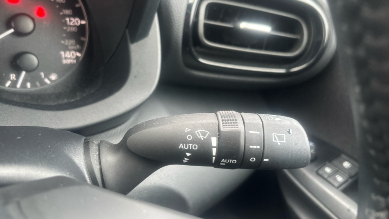 Toyota Yaris 1.5 Hybrid Icon 5dr CVT Hybrid Hatchback